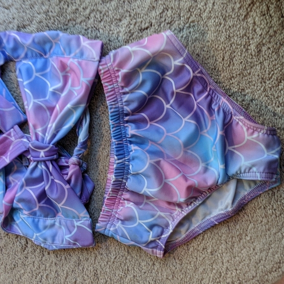 Mermaid swim suit. Young girl. 9/10/11/12 - Picture 10 of 10